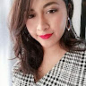 Meet your Posher, Julieta